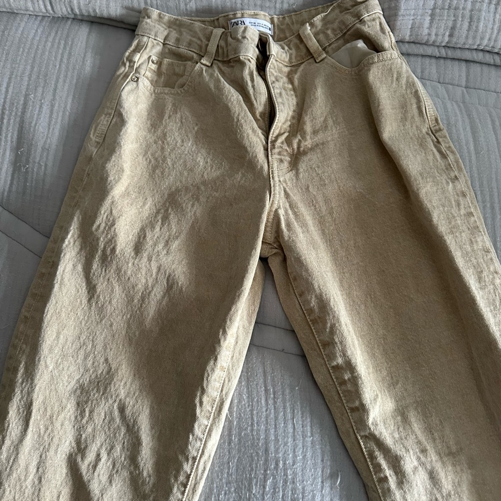 Zara High rise beige jeans